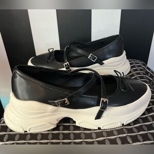 Steve Madden Women’s Brodder Strappy Platform Ballet Sneakers; Sz 9